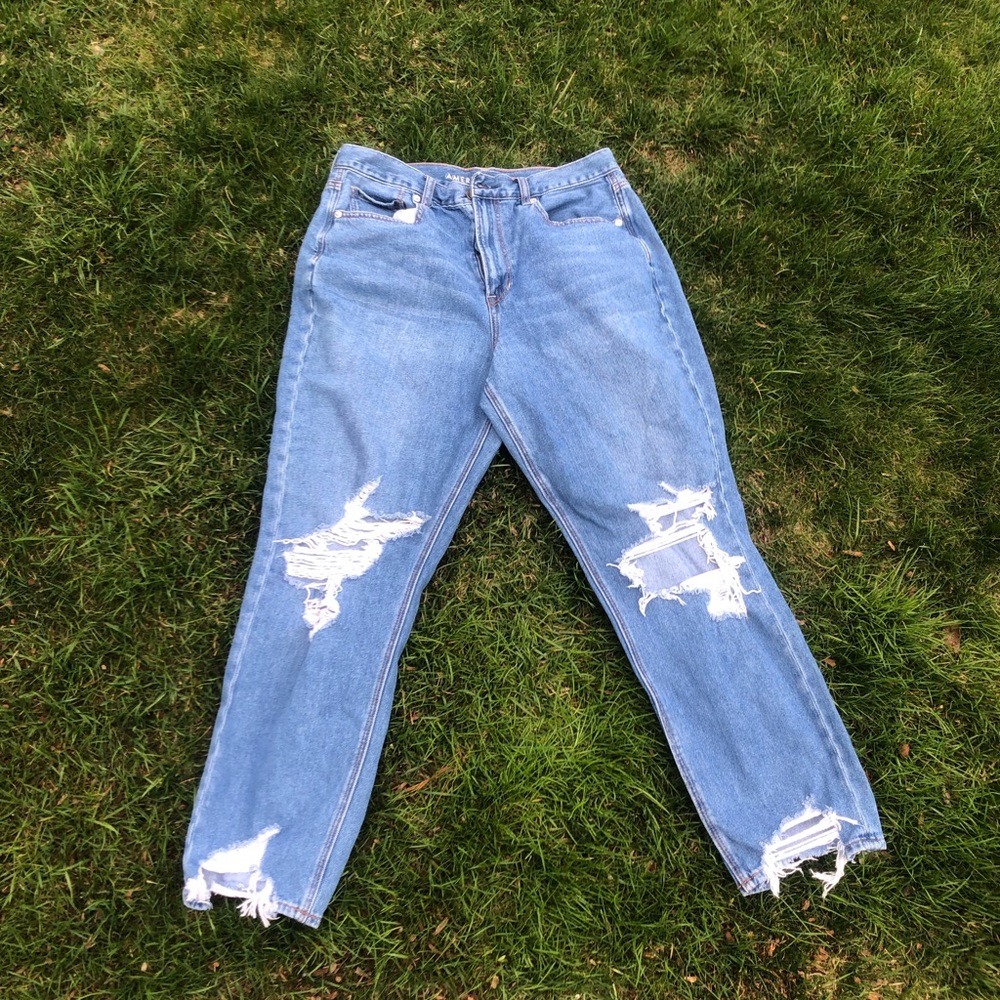 American Eagle mom jeans, distressed style great condition, size 12.